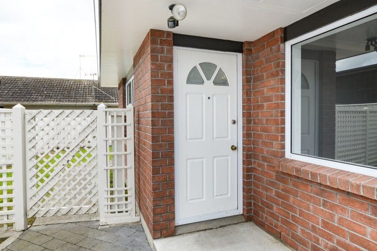 Photo of property in 4 Clendon Court, Roslyn, Palmerston North, 4414