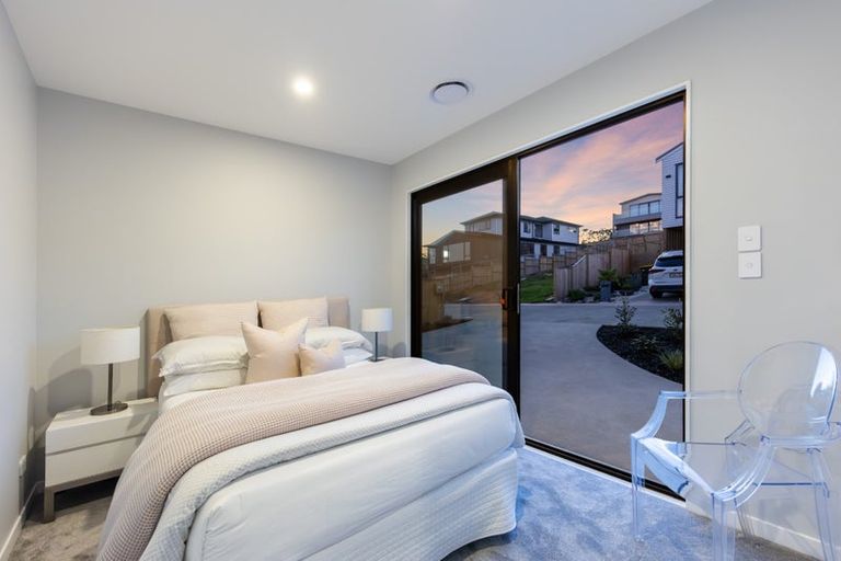 Photo of property in 7 Makumaku Place, Long Bay, Auckland, 0630