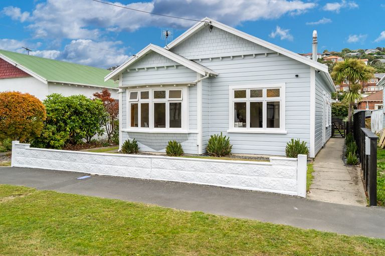 Photo of property in 128 Surrey Street, Forbury, Dunedin, 9012