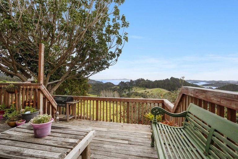Photo of property in 250 Paroa Bay Road, Russell, 0272