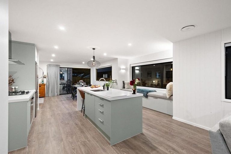 Photo of property in 22 Cheviot Street, Jacks Point, 9371