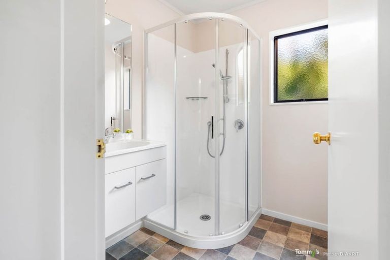 Photo of property in 17b Bowes Crescent, Strathmore Park, Wellington, 6022