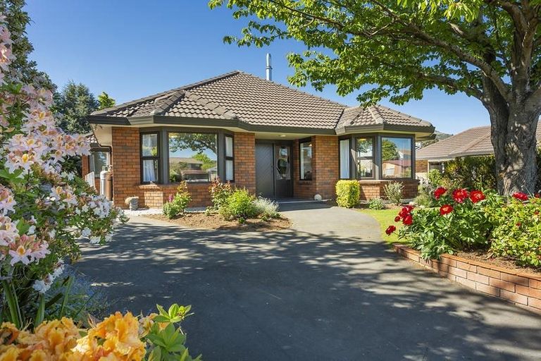 Photo of property in 154 Hagart-alexander Drive, Mosgiel, 9024