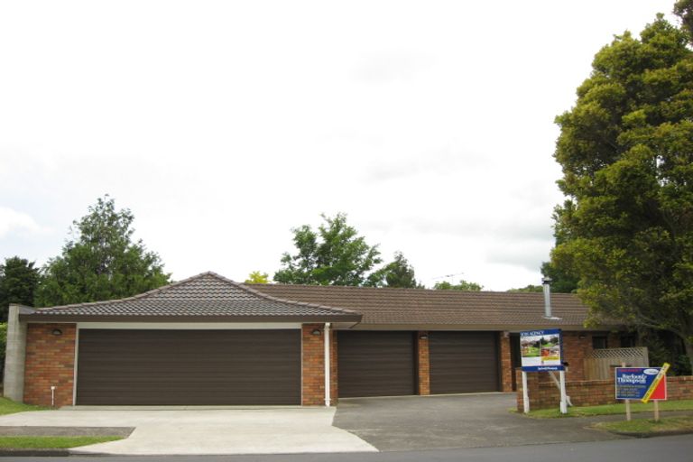 Photo of property in 6 Adams Drive, Pukekohe, 2120
