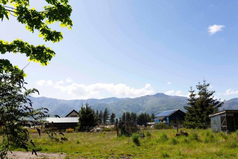 Photo of property in 8 Cemetery Road, Lake Hawea, Wanaka, 9382