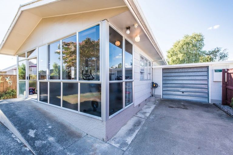 Photo of property in 8b Windlesham Place, Wakefield, 7025