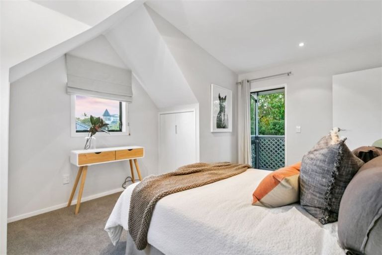 Photo of property in 193a Queen Street, Northcote Point, Auckland, 0627