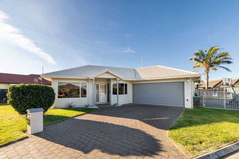 Photo of property in 5 Wilton Row, Taradale, Napier, 4112
