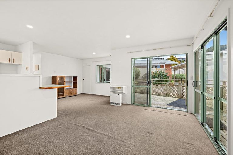 Photo of property in 17 Helvetia Drive, Browns Bay, Auckland, 0630