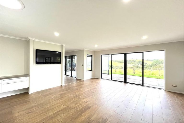 Photo of property in 6 Bendemeer Place, Flat Bush, Auckland, 2016