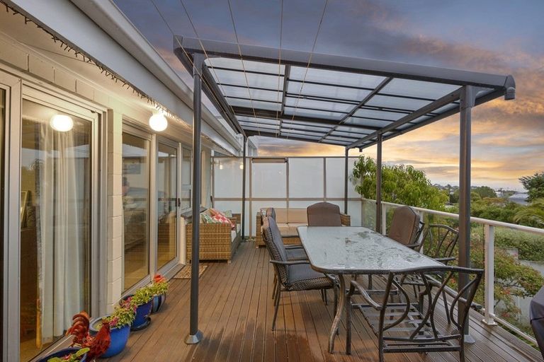 Photo of property in 223 Mount Pleasant Road, Mount Pleasant, Christchurch, 8081