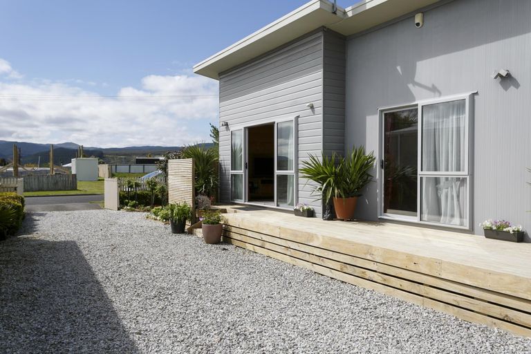 Photo of property in 12 Tanekaha Terrace, Mangakino, 3421