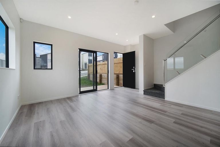 Photo of property in 42 Holcroft Street, Papakura, 2110