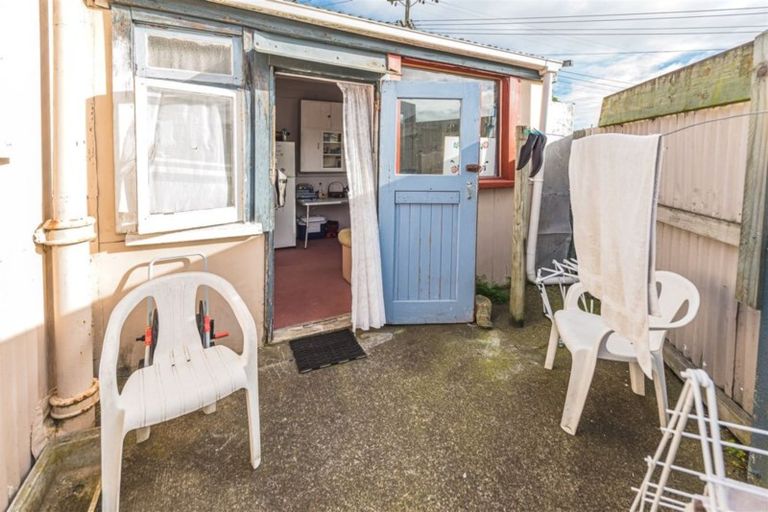 Photo of property in 64 Tawa Street, Gonville, Whanganui, 4501