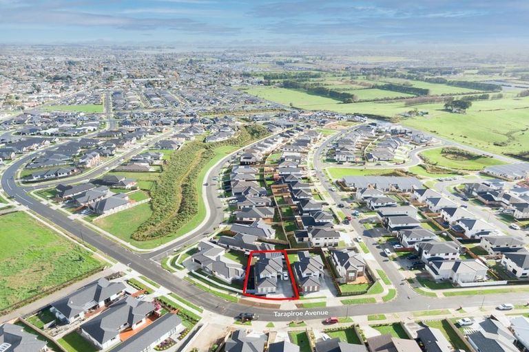 Photo of property in 76 Twin Parks Rise, Papakura, 2110