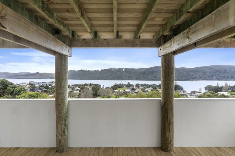 Photo of property in 150 Tirohanga Drive, Whangamata, 3620