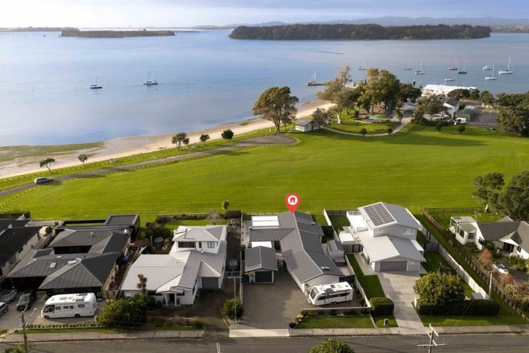 Photo of property in 26 Harbour View Road, Omokoroa, 3114