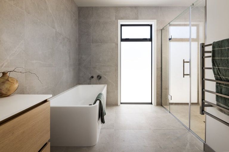 Photo of property in 10 Bosun Place, Te Atatu Peninsula, Auckland, 0610