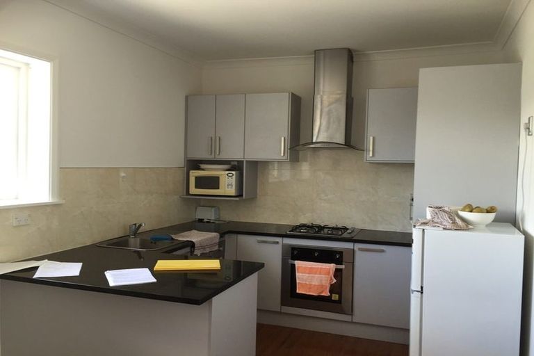 Photo of property in 3155 Great North Road, New Lynn, Auckland, 0600