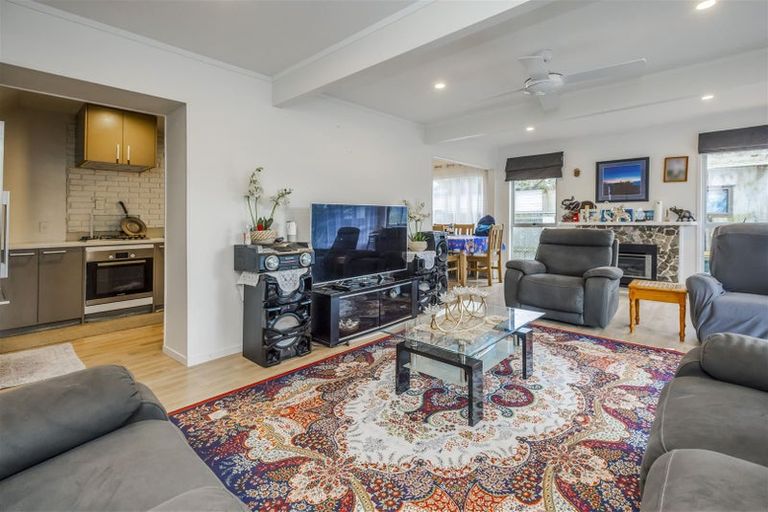 Photo of property in 19 Zodiac Street, Henderson, Auckland, 0610