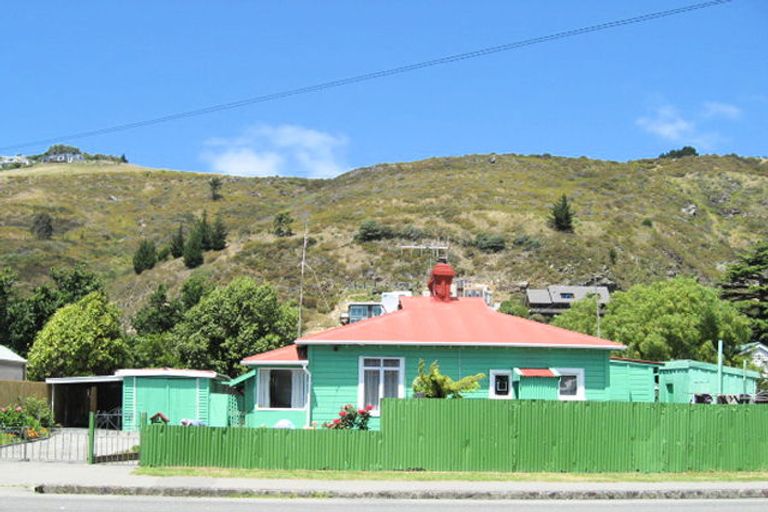 Photo of property in 5 Clark Street, Sumner, Christchurch, 8081