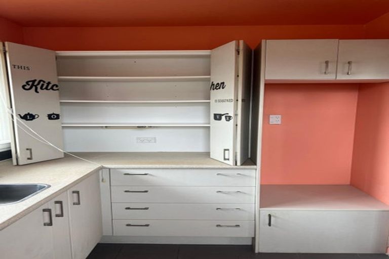 Photo of property in 1/11 Puriri Street, Riccarton, Christchurch, 8041