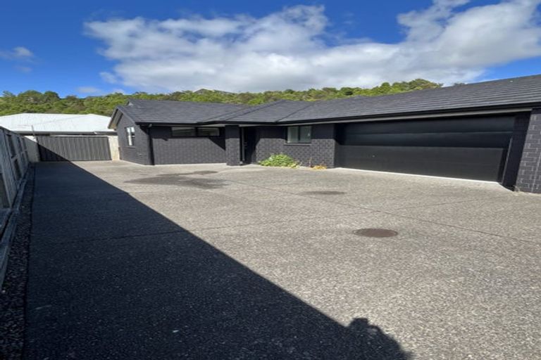 Photo of property in 92 Pakanga Grove, Pyes Pa, Tauranga, 3112
