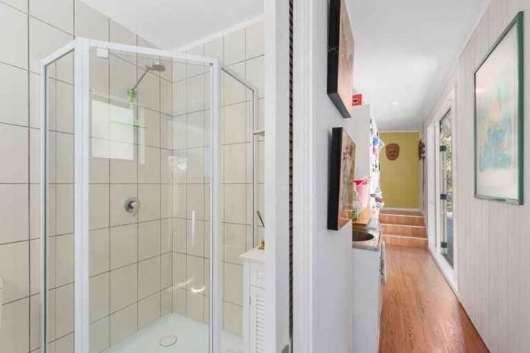 Photo of property in 128 Bodhisattva Road, Waitoki, Silverdale, 0994