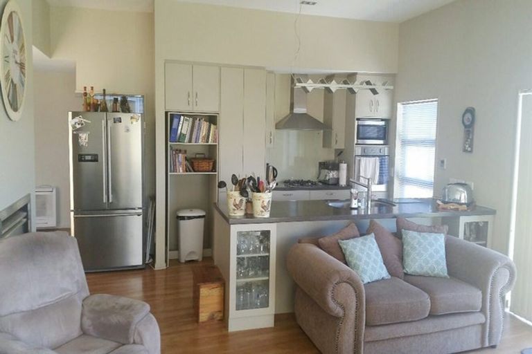 Photo of property in 17 Highpeak Place, Wigram, Christchurch, 8025