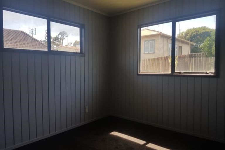 Photo of property in 2/36 Walmsley Road, Mangere, Auckland, 2022