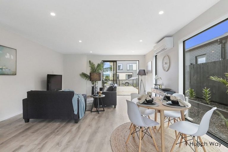 Photo of property in 5 Huljich Way, Hobsonville, Auckland, 0616