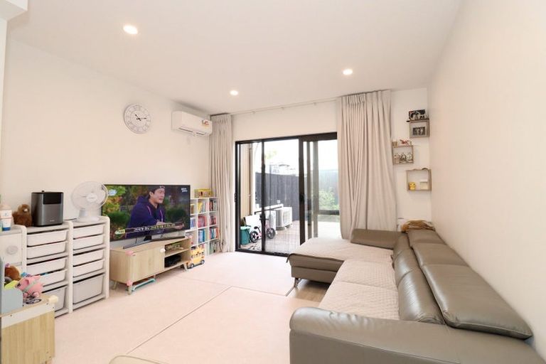 Photo of property in 22 Toanga Place, Mount Wellington, Auckland, 1062