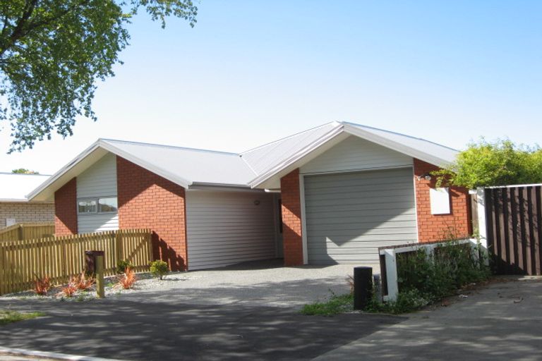 Photo of property in 3 Betula Place, Parklands, Christchurch, 8083