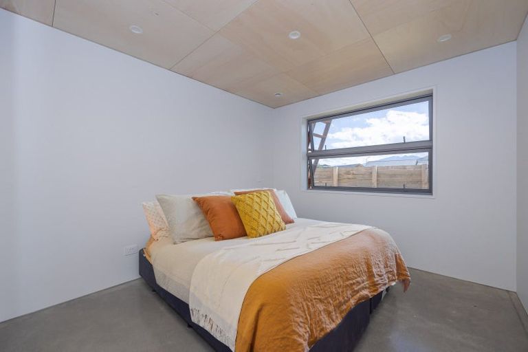 Photo of property in 6 Pounamu Avenue, Albert Town, Wanaka, 9305