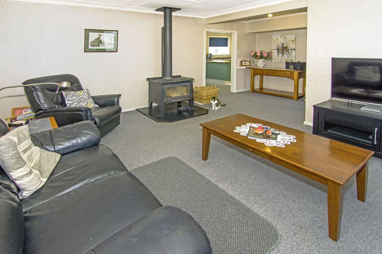 Photo of property in 76 Raglan Street, Lansdowne, Masterton, 5810