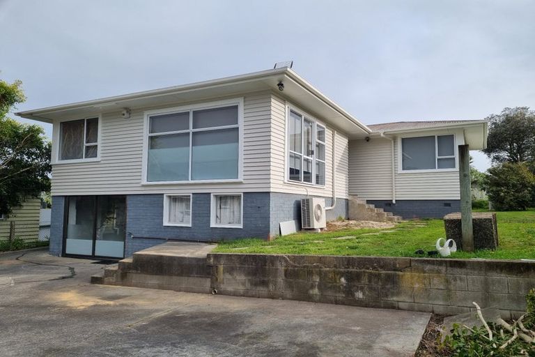 Photo of property in 7 Crystal Avenue, Glendene, Auckland, 0602