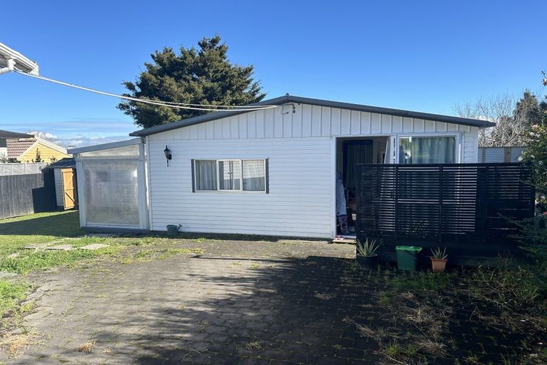 Photo of property in 18 Webb Place, Forrest Hill, Auckland, 0620