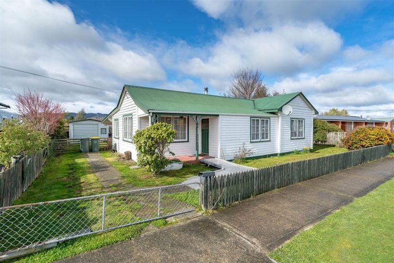 Photo of property in 41 Elderlee Street, Milton, 9220