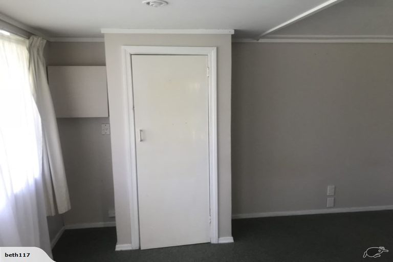 Photo of property in 2 Dodds Crescent, Otaki Beach, Otaki, 5512