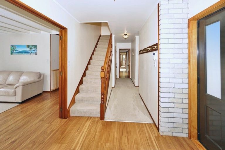 Photo of property in 19 Randell Place, Te Puke, 3119