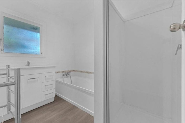 Photo of property in 24 Rollerson Street, Papakura, 2110