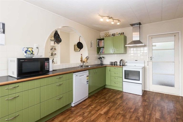 Photo of property in 8 Yeoman Place, Howick, Auckland, 2014