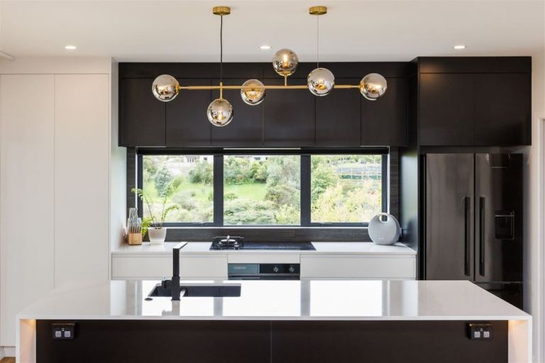 Photo of property in 18 Silkwood Place, Fitzherbert, Palmerston North, 4410