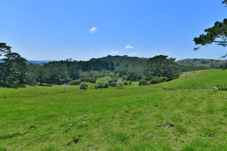 Photo of property in 123 Gatfield Road, Kaukapakapa, 0873
