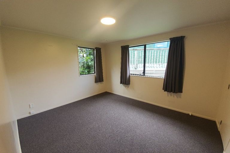 Photo of property in 20 Chislehurst Street, Henderson, Auckland, 0612