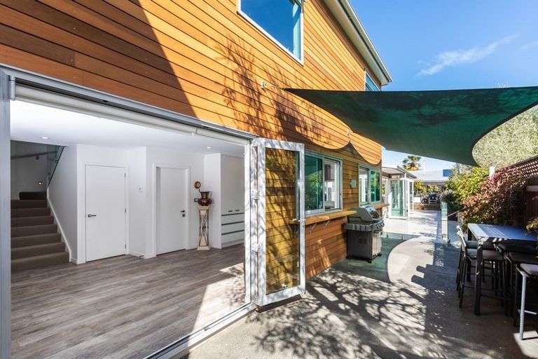 Photo of property in 69 Deans Avenue, Riccarton, Christchurch, 8011