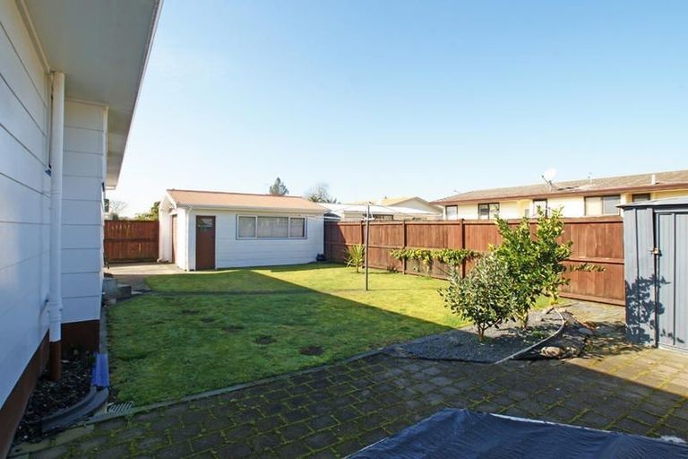 Photo of property in 9 Oak Avenue, Nawton, Hamilton, 3200