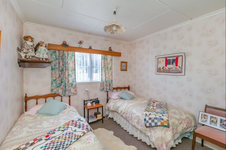 Photo of property in 5 Ngatiawa Street, Himatangi Beach, Foxton, 4891