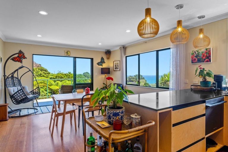 Photo of property in 6 Berridge Road, Muriwai, Waimauku, 0881