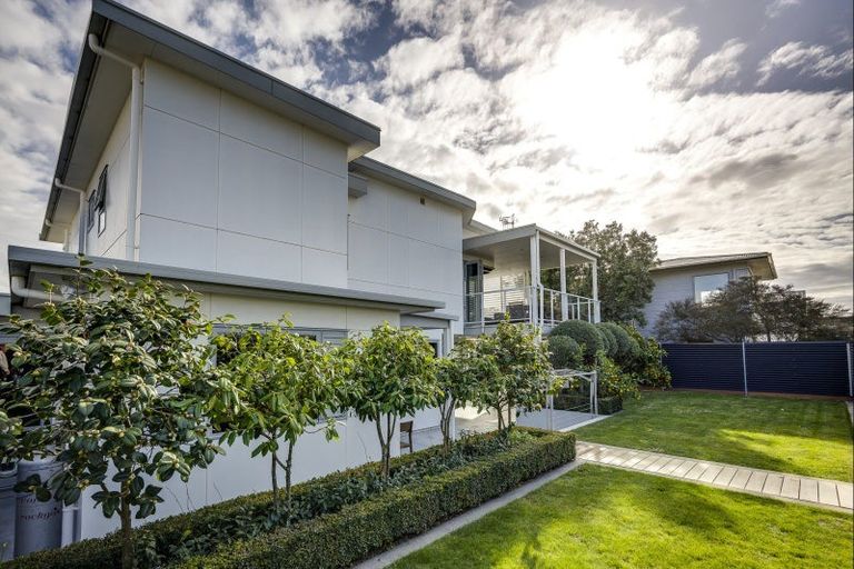 Photo of property in 84 Te Awa Avenue, Te Awa, Napier, 4110